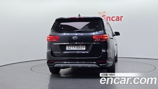 Kia The New Carnival 4