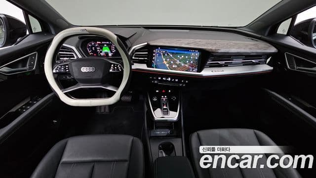 Audi Q4 e-트론 (F4) 4