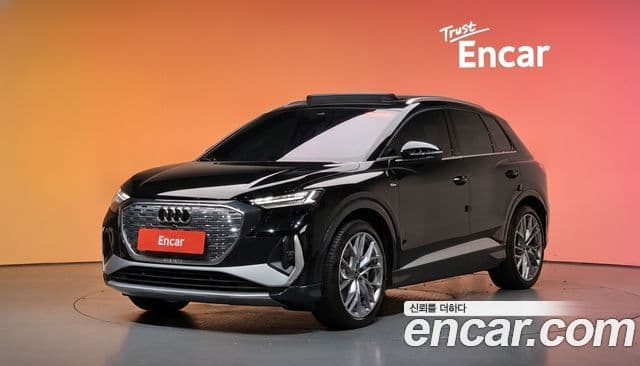 Audi Q4 e-트론 (F4)