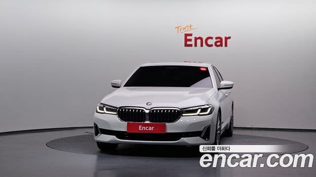BMW 5 Series (G30) 2