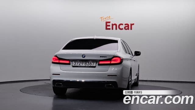 BMW 5 Series (G30) 3