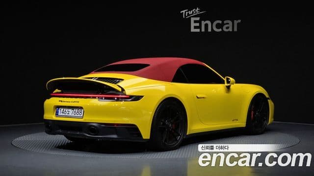 Porsche 911 (992) 2