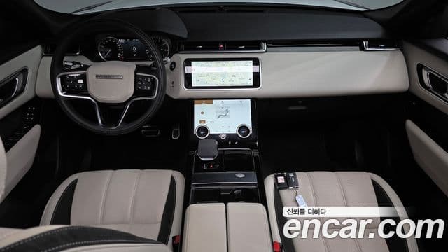 Land Rover Range Rover Velar 4
