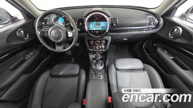 MINI Cooper Clubman 4