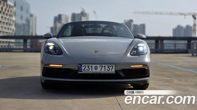Porsche 718 Boxster 4