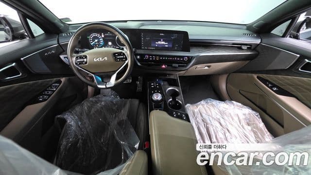 Kia K8 Hybrid 4