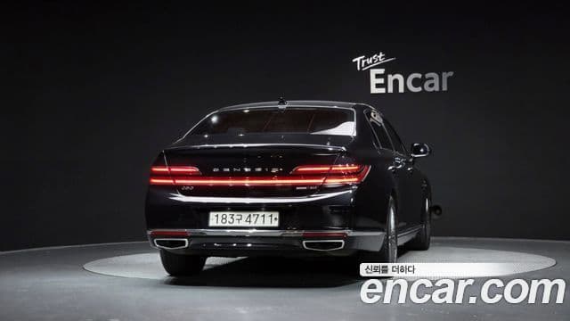 Genesis G90 4