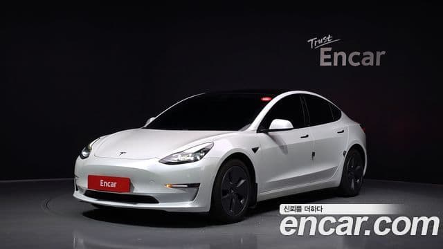 Tesla Model 3 1