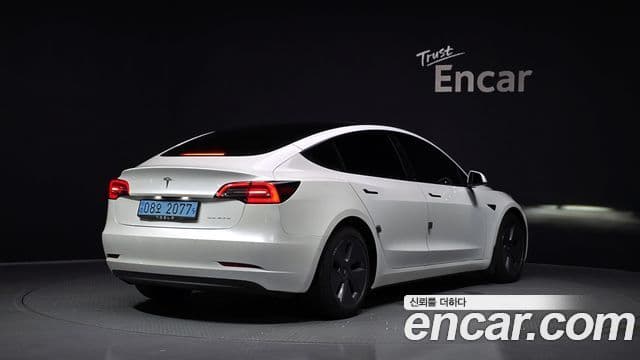 Tesla Model 3 2