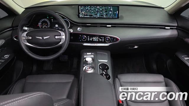 Genesis GV70 4