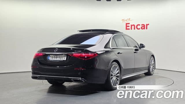 Mercedes-Benz S-Class W223 2