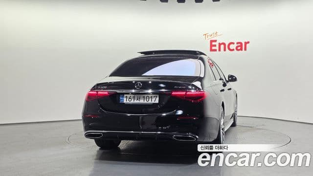 Mercedes-Benz S-Class W223 4