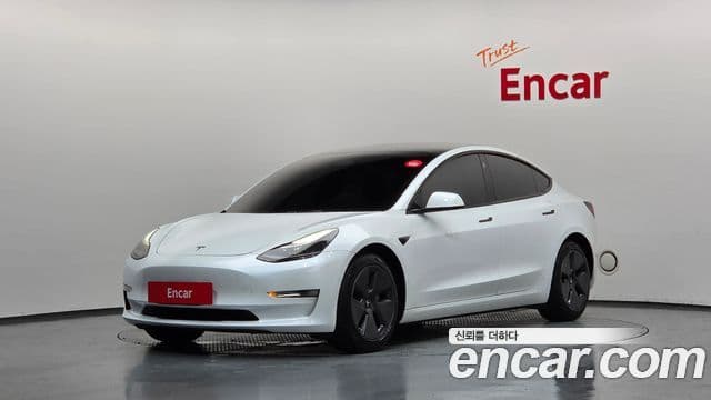Tesla Model 3 1
