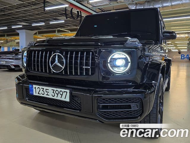 Mercedes-Benz G-Class W463b
