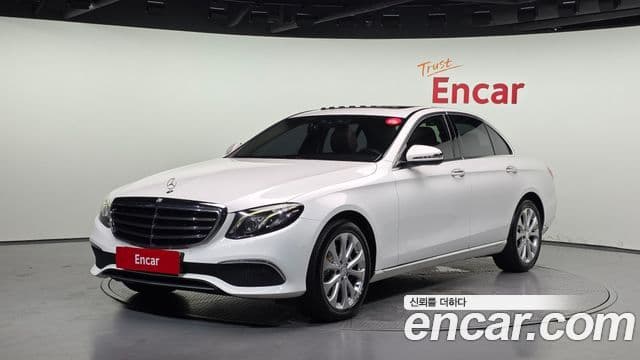Mercedes-Benz E-Class W213 1