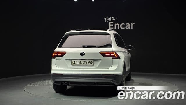Volkswagen Tiguan 2nd Gen 4