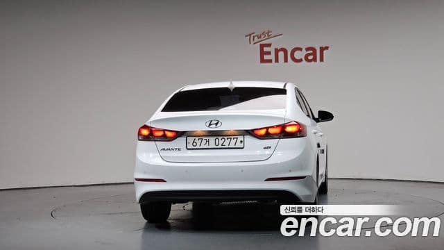 Hyundai Avante AD 4