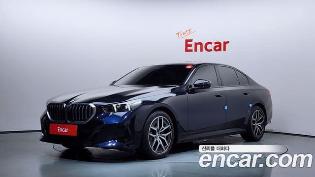 BMW 5 Series (G60)