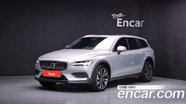 Volvo V60 Cross Country 2nd Gen