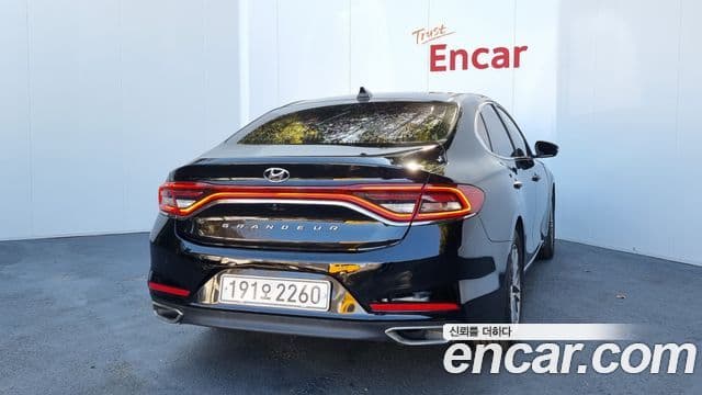 Hyundai Grandeur IG 3