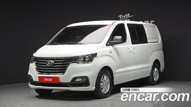 Hyundai The New Grand Starex