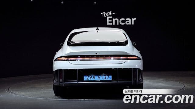 Hyundai Ioniq 6 4