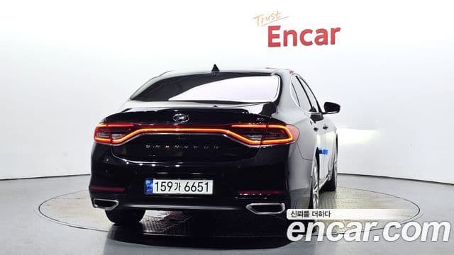 Hyundai Grandeur IG 3