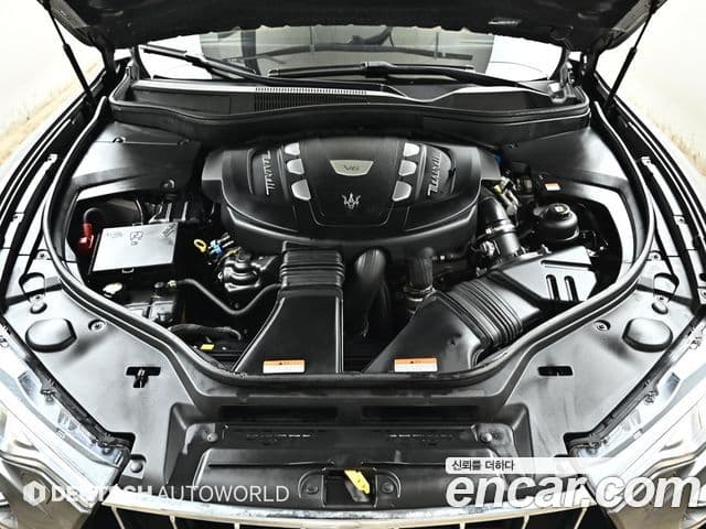 Maserati Levante 4