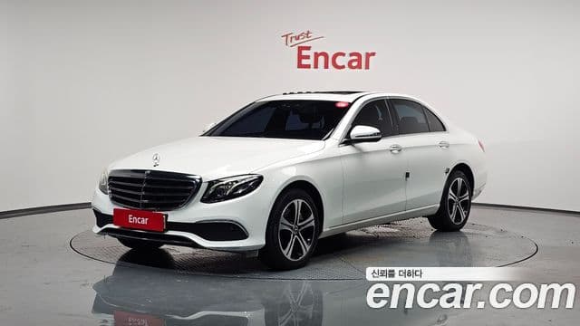 Mercedes-Benz E-Class W213 1