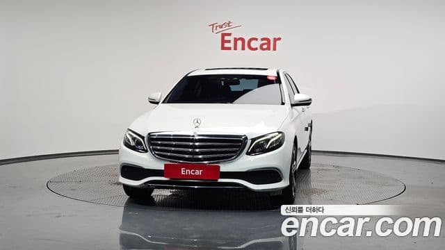 Mercedes-Benz E-Class W213 3