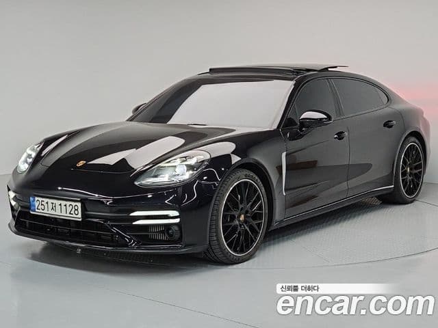 Porsche Panamera (971) 2