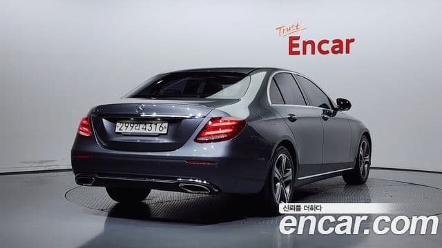 Mercedes-Benz E-Class W213 2