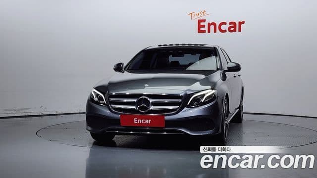 Mercedes-Benz E-Class W213 3
