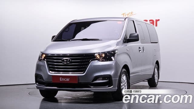 Hyundai The New Grand Starex 1