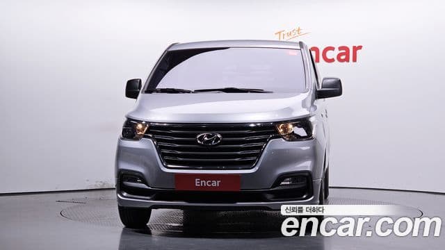 Hyundai The New Grand Starex 3