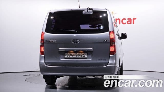 Hyundai The New Grand Starex 4