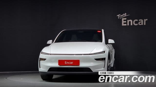 Tesla Model Y 3