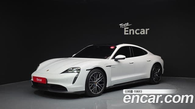 Porsche Taycan 1