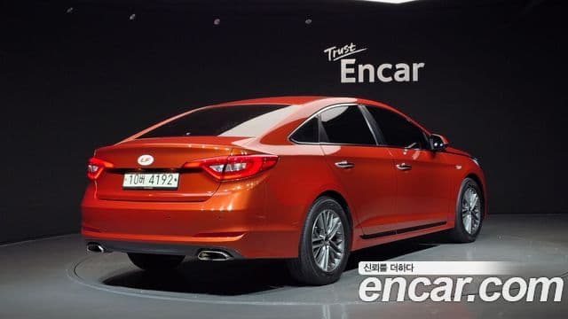 Hyundai LF Sonata 2