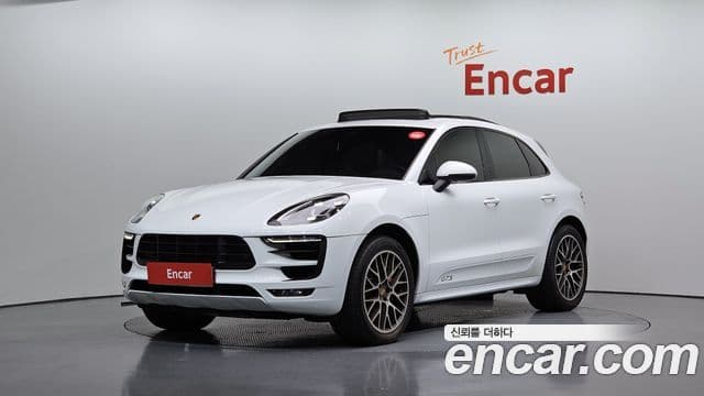 Porsche Macan 1