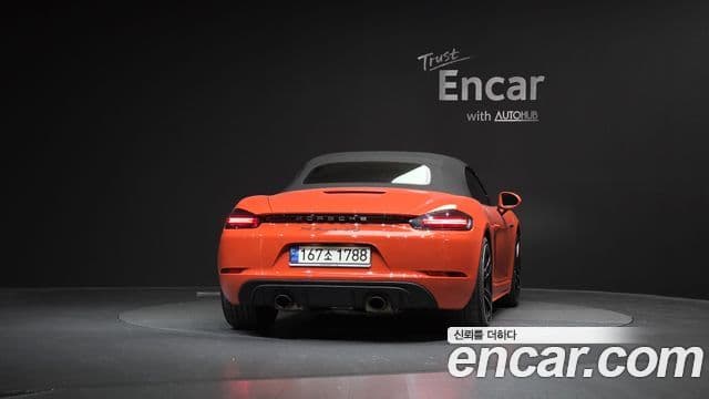 Porsche 718 Boxster 4