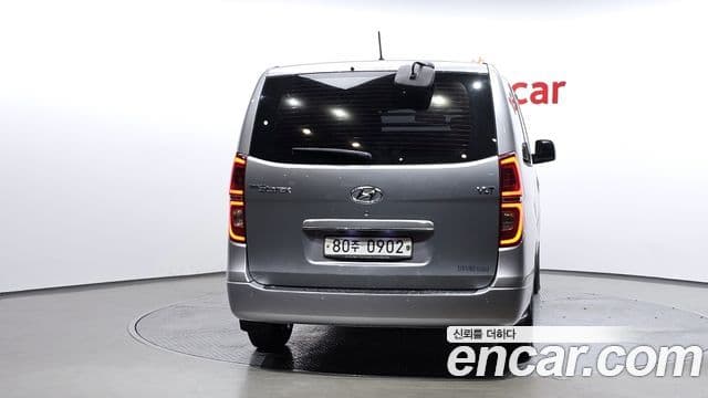 Hyundai The New Grand Starex 4