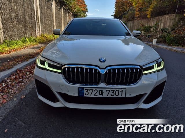 BMW 5 Series (G30)