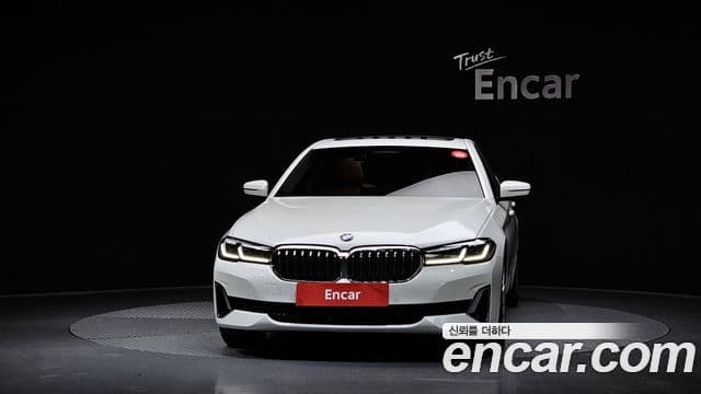 BMW 5 Series (G30) 2