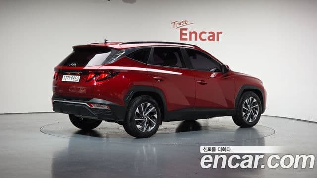 Hyundai Tucson (NX4) 2