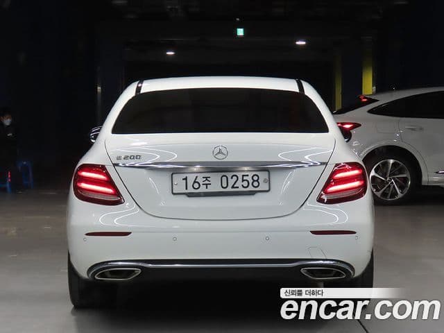 Mercedes-Benz E-Class W213 3