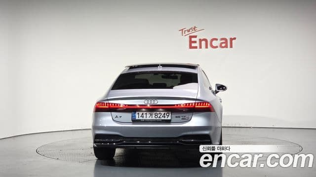 Audi A7 (4K) 3