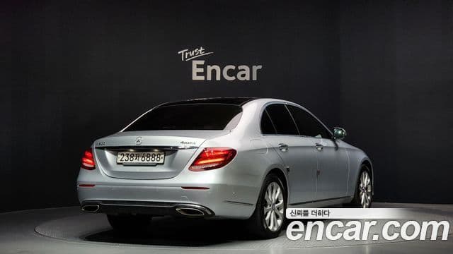 Mercedes-Benz E-Class W213 2