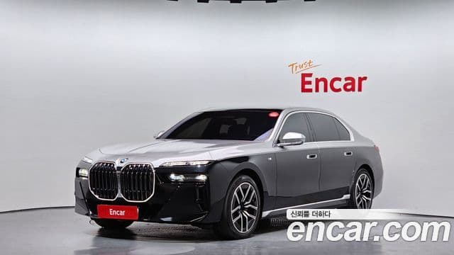 BMW 7 Series (G70)