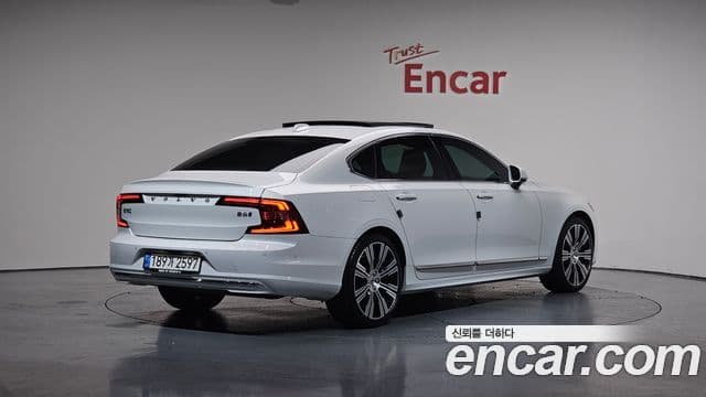 Volvo S90 2